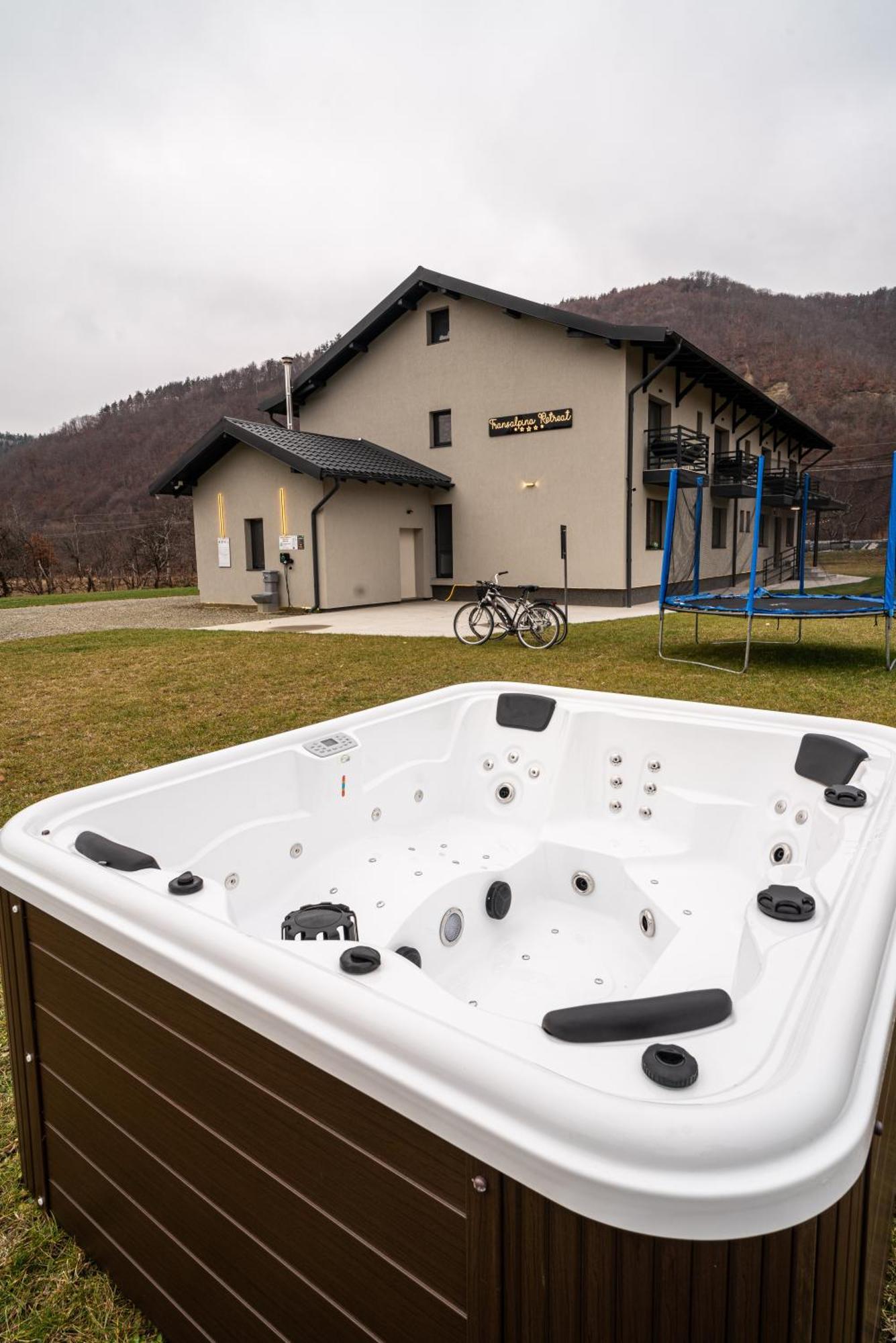 Hotel Transalpina Retreat Novaci-Străini Exterior foto